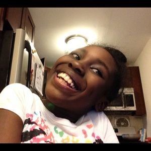 Meet your Posher, Chloe